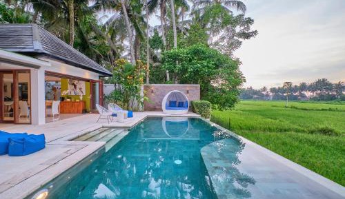 Luxury Villa with Private Pool