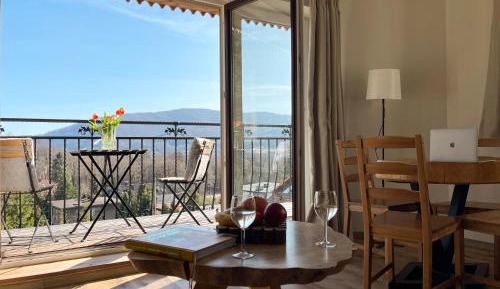Junior Suite with Mountain View
