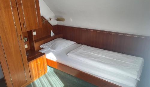 Budget Single Room