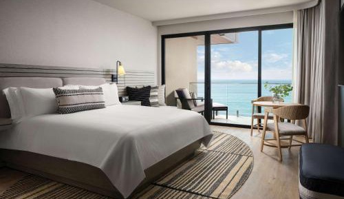 King Room with Balcony and Ocean View