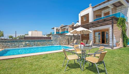 Villa with Private Pool (5 Adults) 