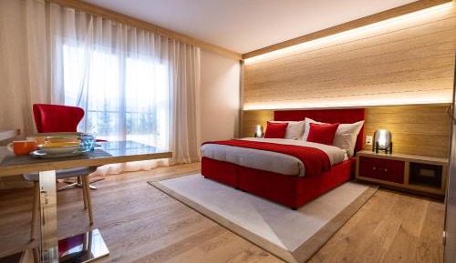 Deluxe Junior Suite with Kitchenette