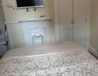 Double Room with Shared Bathroom