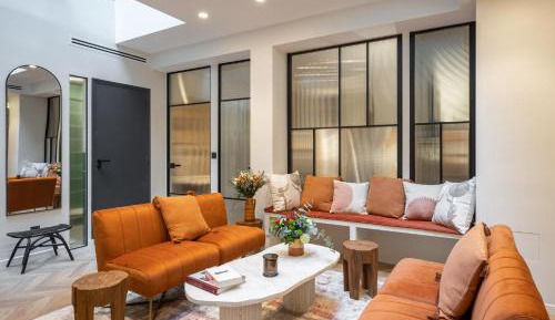 Deluxe Apartment
