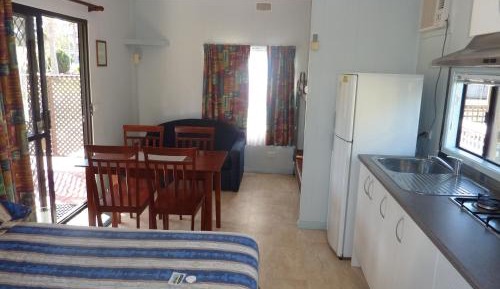 Lillypilly Villa with Shared Bathroom
