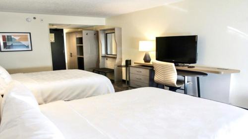 Standard Queen Room with Two Queen Beds