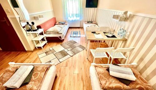 Quadruple Room with Private Bathroom