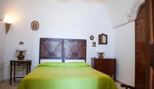 One-Bedroom Apartment with Garden View