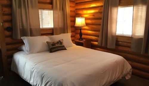 2 Room 2 Queen - Cabin 21