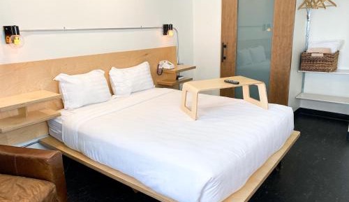 Standard Room with Queen Bed - Non-Pet Friendly 
