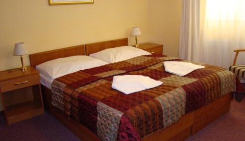 Economy Room
