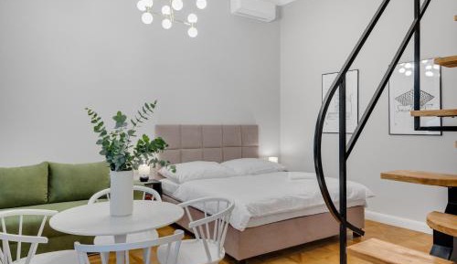 Standard Apartment 105