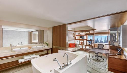 Pacific Club Select Studio