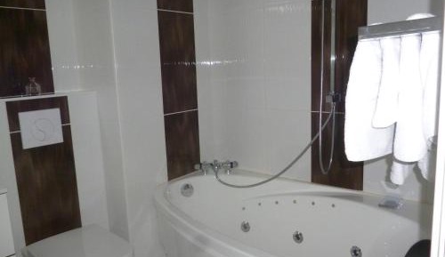 Double Room with Spa Bath