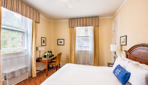 Queen Suite