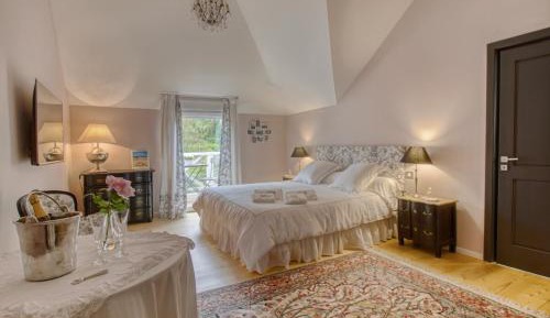 King Room with Balcony