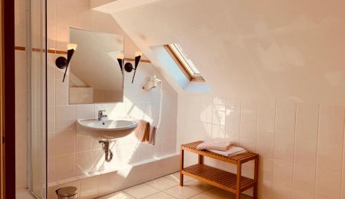 Comfort Triple Room