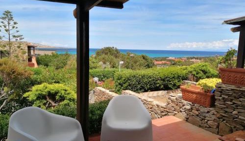 One-Bedroom Apartment with Sea View