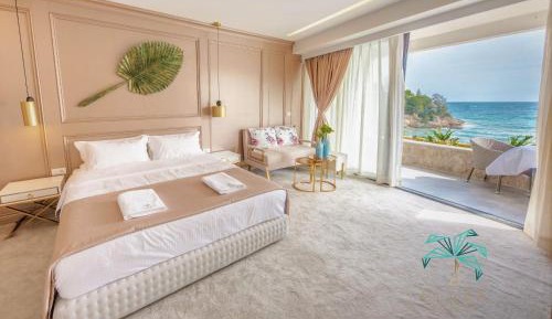 Deluxe Double Room with Balcony and Sea View