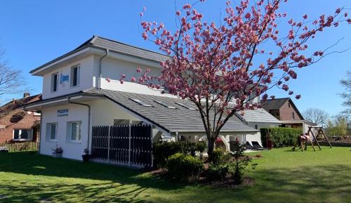Apartment with Garden View