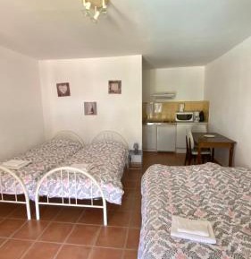 Apartment (3 Adults)