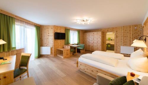 Deluxe Junior Suite