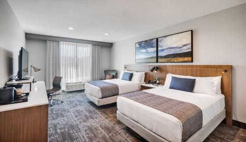 Deluxe Queen Room