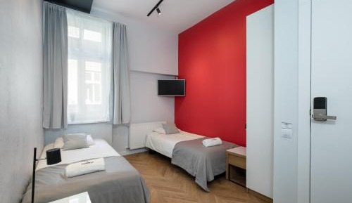 Double or Twin Room with Shared Bathroom 2
