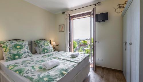 Double or Twin Room with Bathroom