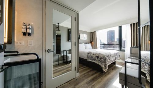 Superior Room with City View