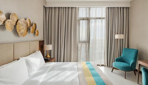 Standard King Room with City View - Includes 35% Off Spa, Free Shuttle Bus to DIP Metro, Ibn Battuta Mall, JBR Beach & Al Maktoum Airport (Advance Booking Required)