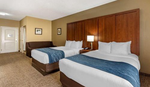 Queen Room with Two Queen Beds - Non-Smoking