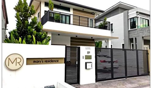 Seven-Bedroom House