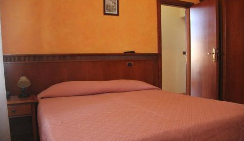 One-Bedroom Apartment with Balcony