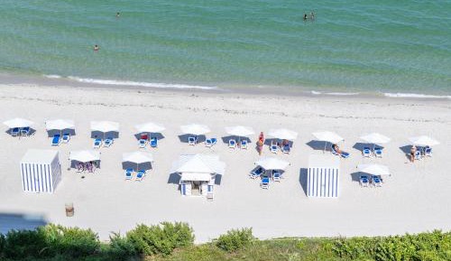 Deluxe Corner One-Bedroom Apartment – Oceanfront High Floor