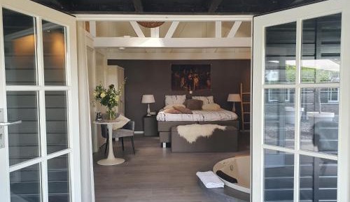 Double Room with Spa Bath