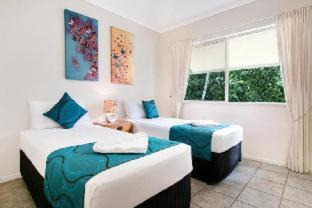 Two-Bedroom Deluxe Beachfront Apartment
