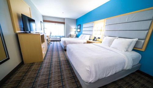 Queen Room with Two Queen Beds