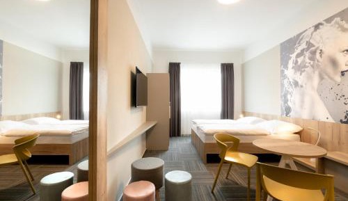 Studio with Double or Twin Bed