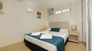 Deluxe One-Bedroom Apartment - Beach Front	