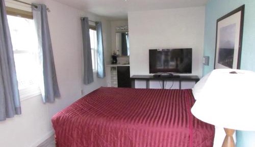 Basic Queen Room