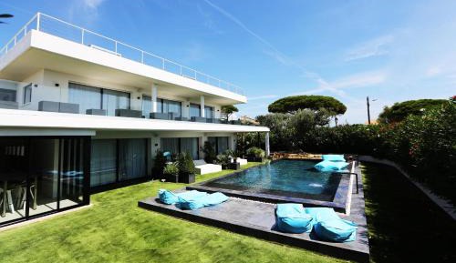 King Room with Pool View