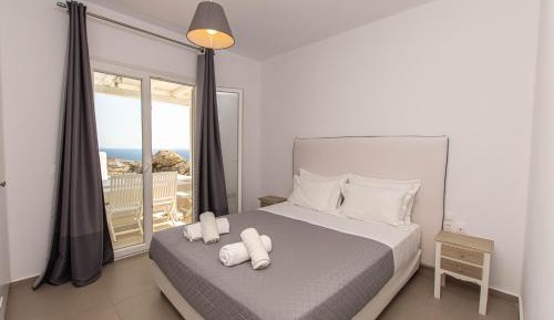 Studio Apartment with Sea View