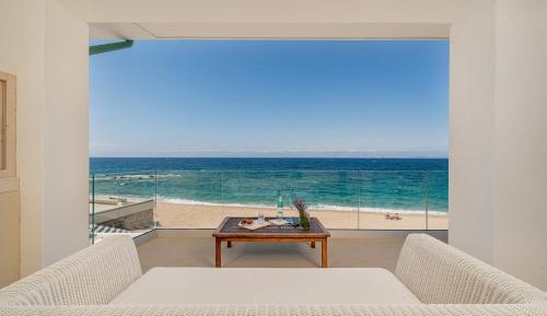 Deluxe Suite with Jacuzzi