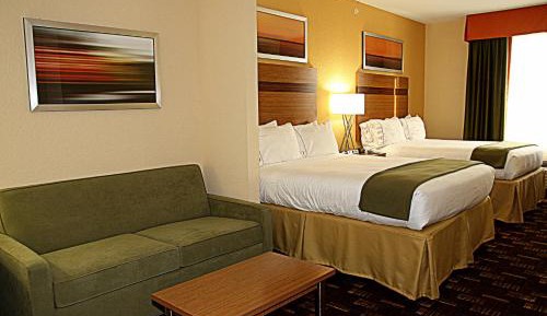 Queen Suite with Two Queen Beds and Sofa Bed