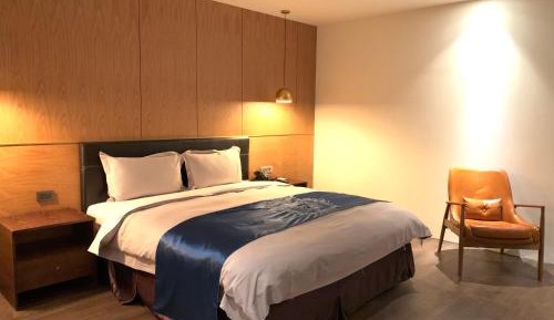 Accessible Queen Room - No Window