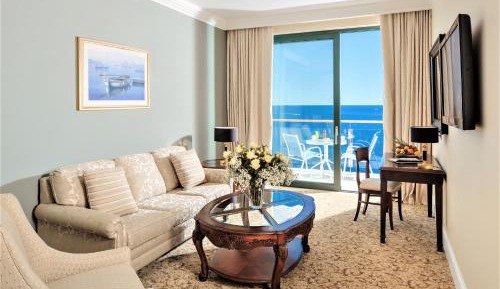 Royal Sky King Suite Sea View with Balcony
