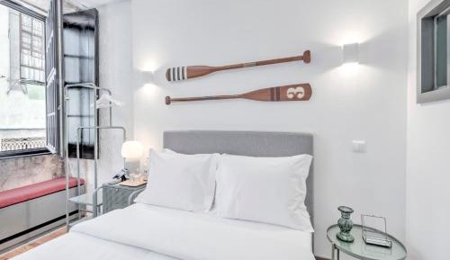 Standard Suite with Street View