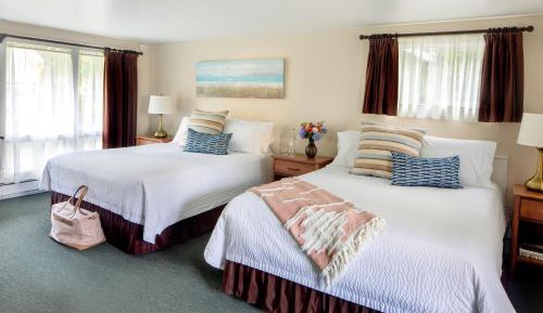 Deluxe Queen Room with Two Queen Beds