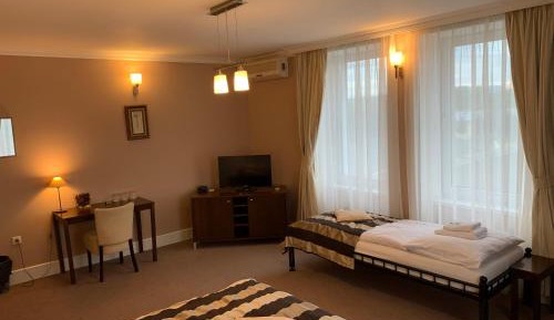 Triple Room with Private Bathroom